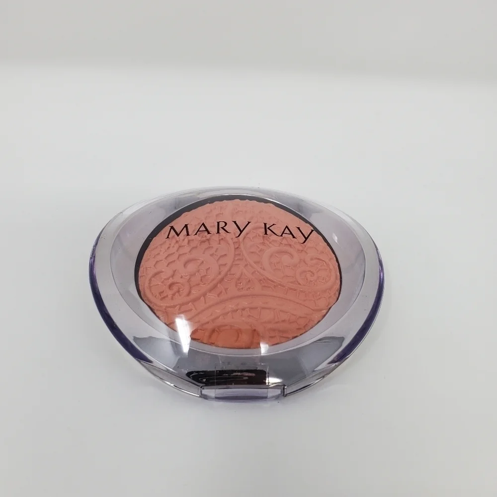 NIB Mary Kay Sheer Dimensions Powder- Lace